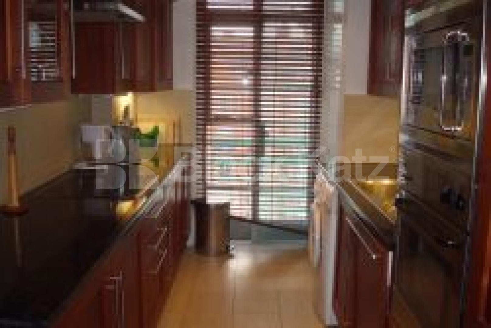 			New Instruction, 3 Bedroom, 1 bath, 1 reception Flat			 Gloucester Place, MARYLEBONE